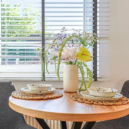 Luxe 2, Cozy, In The Center Apartman