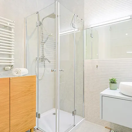 Luxe 2, Cozy, In The Center Apartman